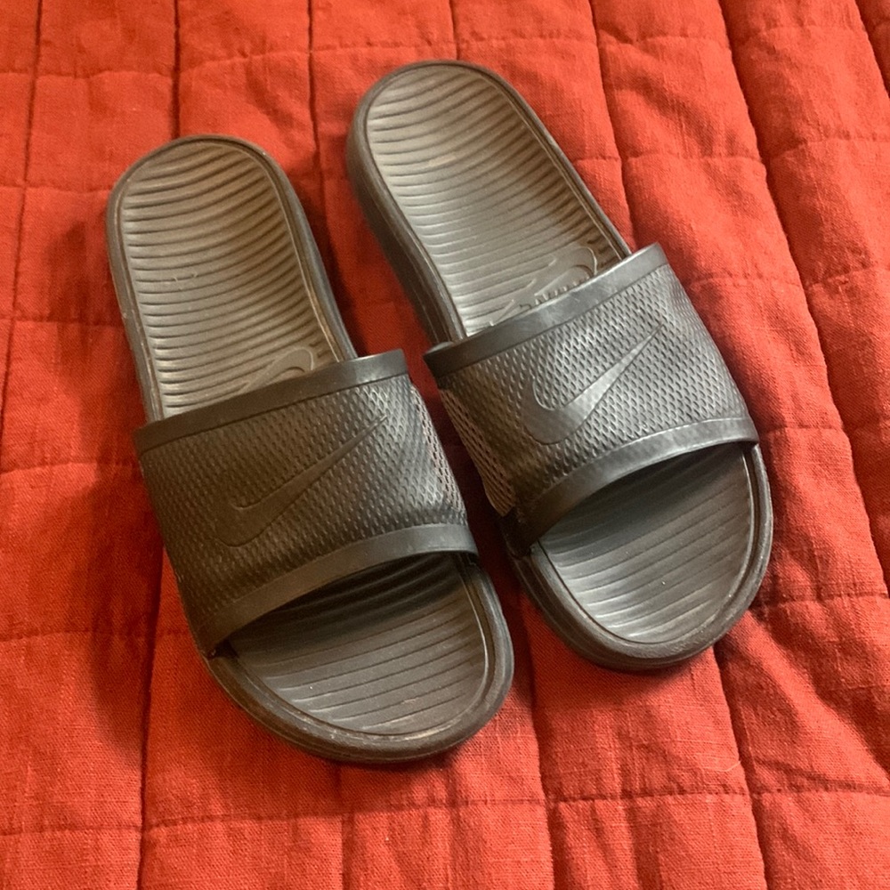 Nike slides